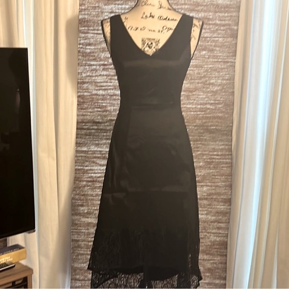 SEXY BLACK HIGH LOW LACE DETAIL DRESS - Picture 4 of 10